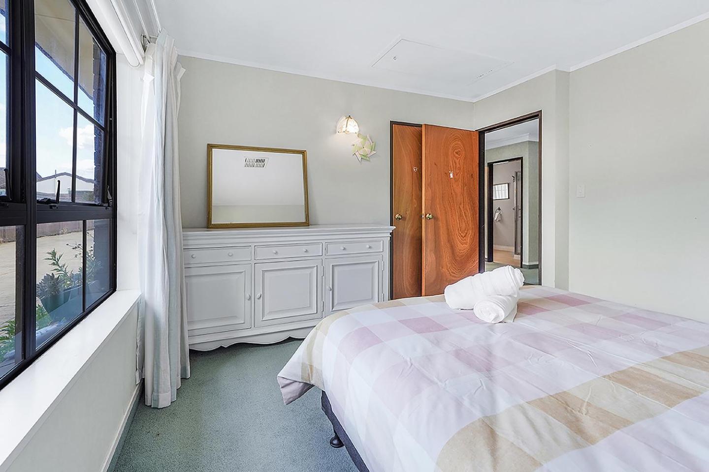 Wow, Spacious Home With A Pool Hamilton Eksteriør bilde