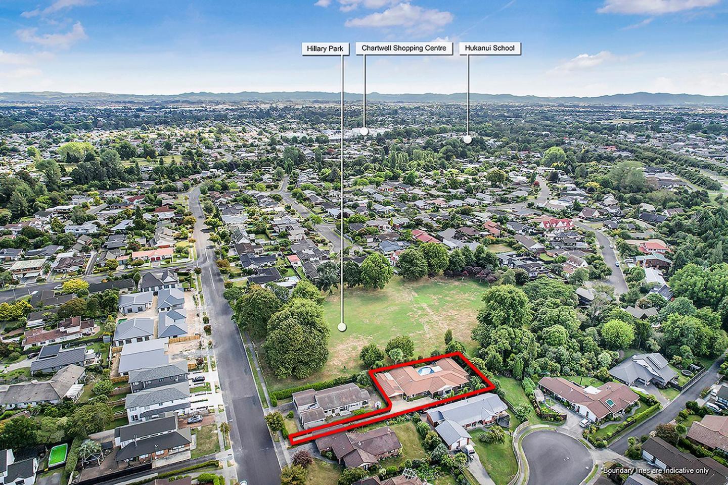Wow, Spacious Home With A Pool Hamilton Eksteriør bilde