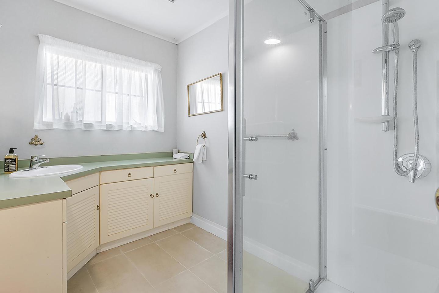 Wow, Spacious Home With A Pool Hamilton Eksteriør bilde