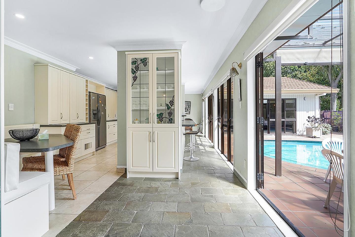 Wow, Spacious Home With A Pool Hamilton Eksteriør bilde